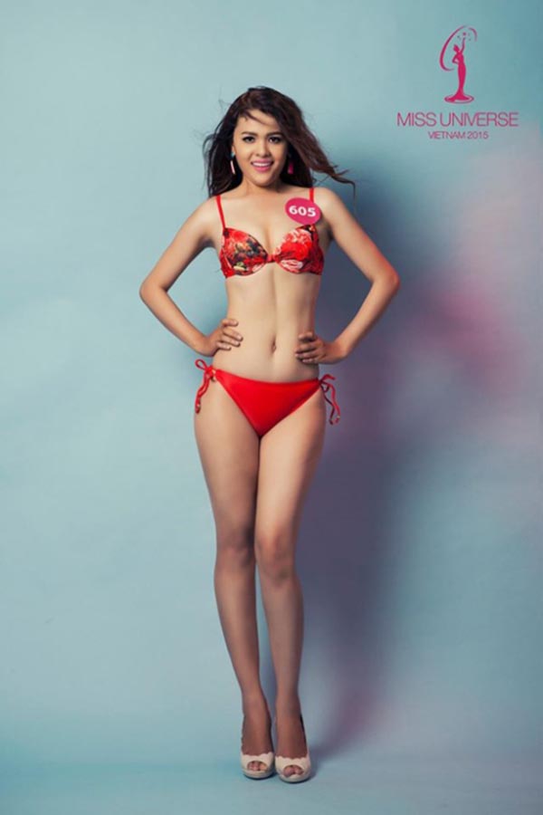
Hiện tại, ngoài duy trì công việc đang theo đuổi, Sơn Thị Dura đang là ứng cử viên sáng giá của cuộc thi Hoa hậu Hoàn vũ 2015.​
