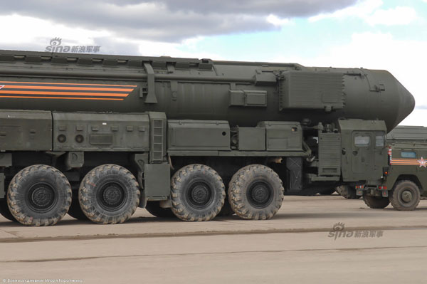 RS-24 có thiết kế tương tự ICBM Topol-M nhưng có trọng lượng phóng và tải trọng đầu đạn lớn hơn. Yars có tầm bắn khoảng 11.000 km, tên lửa có thể mang theo 10 đầu đạn hạt nhân độc lập.