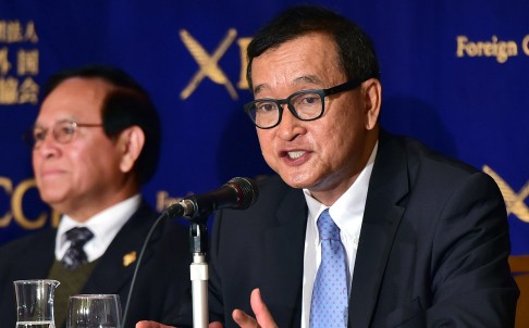 
Ông Sam Rainsy phát biểu trong cuộc họp báo tại Tokyo, Nhật Bản hôm 10/11 vừa qua. Ảnh: AFP
