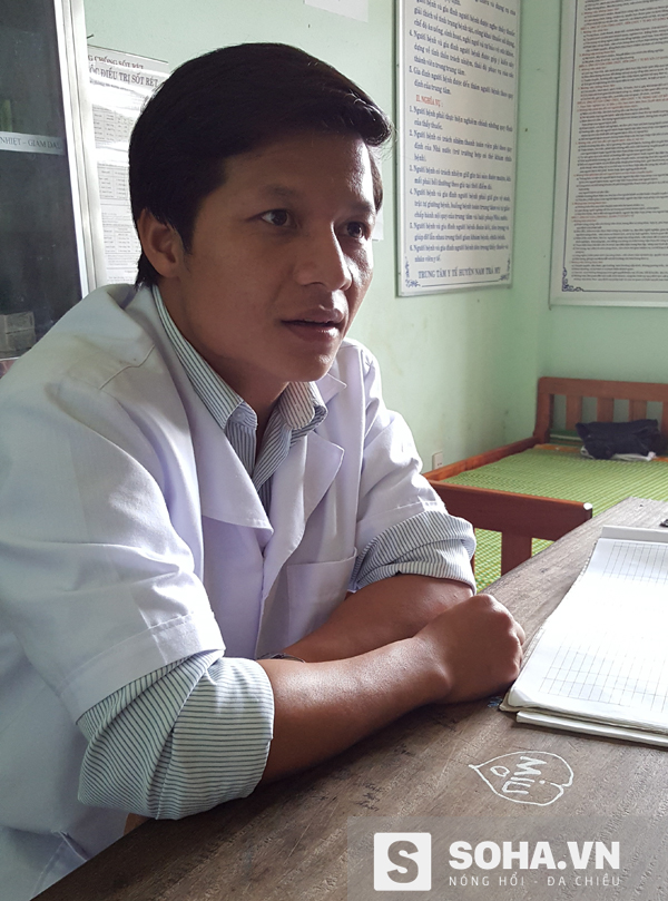 
Ông Trần Văn Toàn, cán bộ y tế xã Trà Nam đang đau đầu về vấn nạn tự tử ở địa phương.

