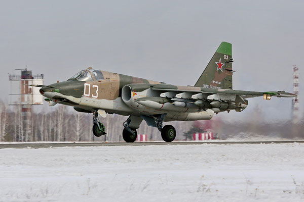 Điểm nổi bật của Su-25SM là tăng mức độ tự động hóa. Điều này cho phép giảm từ 20-30% thời gian bảo trì trước và sau chuyến bay.