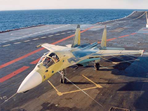 
Su-27KUB trên tàu sân bay Đô đốc Kuznetsov
