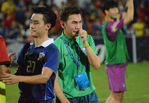 HLV Anurak Srikerd từng cùng U19 Thái Lan đánh bại U19 Việt Nam 6-0.