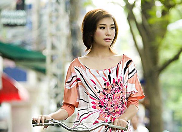 Tuy nhiên, sau khi có danh hiệu, Minh Thư không theo đuổi nghề người mẫu như dự định mà tiếp tục học tập tại Cao đẳng Kinh tế đội ngoại TP. HCM.