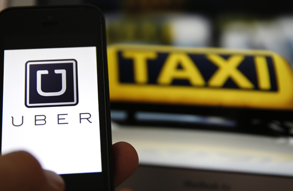 Nhiều tranh cãi xung quanh vấn đề taxi Uber tại Việt Nam.