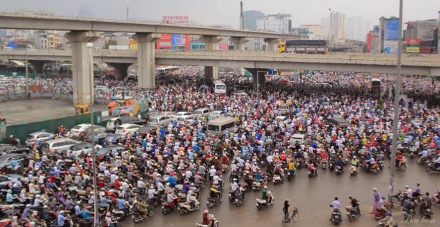 
Cảnh tượng kinh hoàng. Ảnh: Văn Bình
