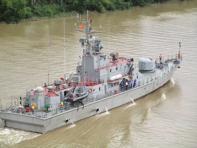 
Tàu pháo tuần tra TT-400TP do Công ty Đóng tàu Hồng Hà thi công.

