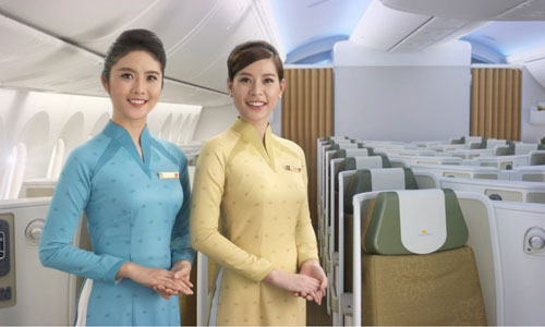 Đồng phục mới cho các tiếp viên hàng không của Vietnam Airlines