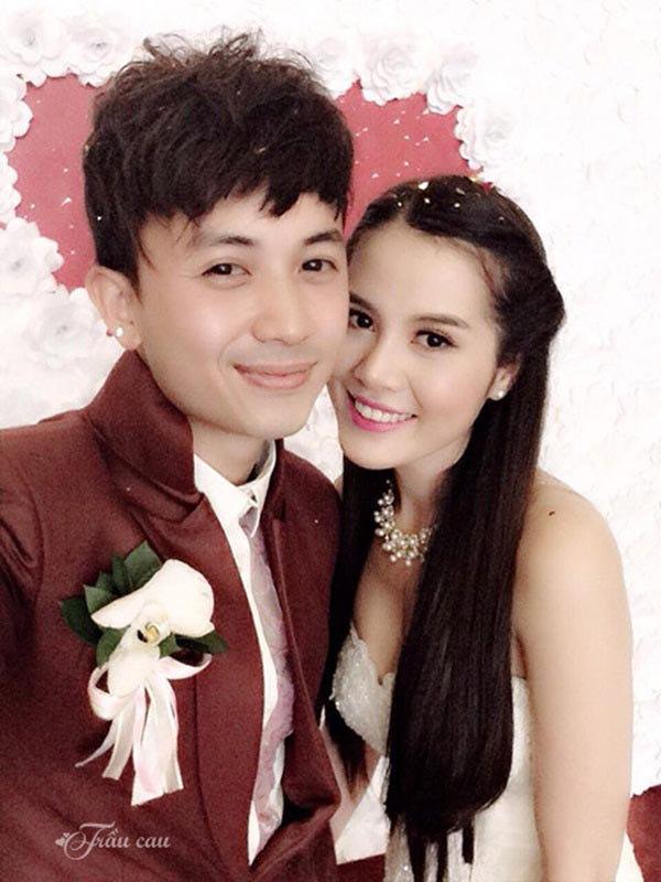 Tháng 1/2014, Anh Vũ bất ngờ làm đám cưới với bạn gái xinh đẹp tên Hồng Nga.