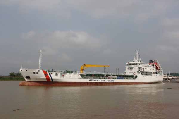 
Tàu vận tải đa năng, tiếp dầu trên biển mang số hiệu CSB 7011. Nguồn ảnh: Cảnh sát biển Việt Nam.
