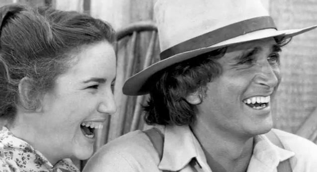 
Người cha nuôi của Melissa, nam diễn viên Michael Landon, cũng chính là bố Laura trong phim.
