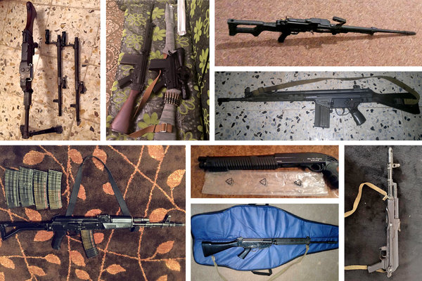 
Một vài loại súng được rao bán trên Facebook ở Libya. Ảnh: The NY Times
