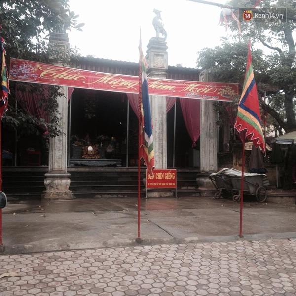 Đền Cô Chín Giếng, nơi Linh Miu và quản lý Thảo Nguyễn đi lễ.