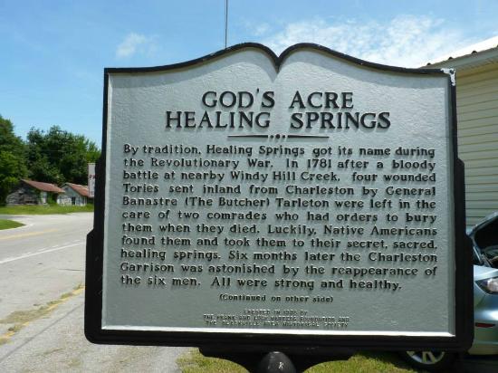 
Bia giới thiệu lịch sử hình thành tại lối vào Gods Acre Healing Springs
