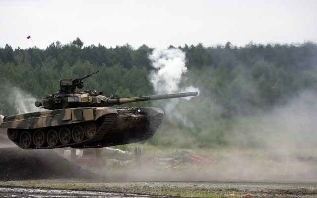 
Mẫu xe tăng T-90 của Nga dự kiến sẽ nằm trong tầm ngắm mua sắm quân sự của Iran.
