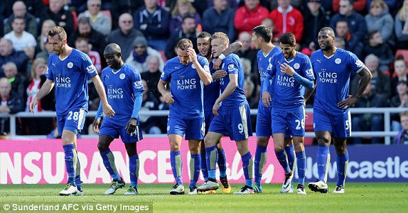 
Đến phút 90+5, cũng lại Vardy ghi bàn thắng ấn định tỷ số 2-0 cho Leicester.
