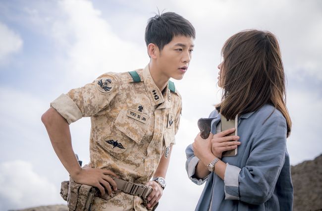 
Song Joong Ki ngày càng nổi tiếng sau vai diễn đại úy Shi Jin
