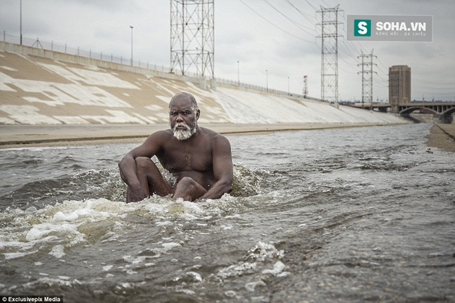 
Dòng sông Los Angeles là nơi sinh hoạt của nhiều người vô gia cư.
