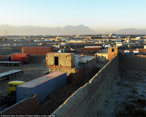 
Hầm muối - tọa lạc ở đông bắc Kabul, nhà tù đầu tiên của CIA tại Afghanistan, bắt đầu đi vào hoạt động từ tháng 9/2002.
