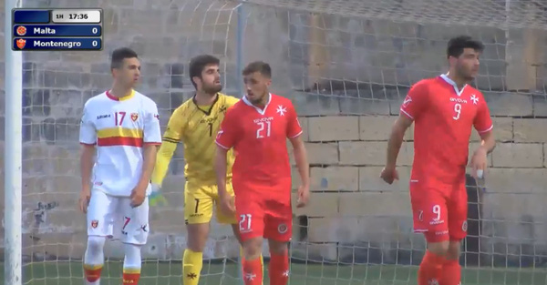 
U21 Malta (áo đỏ) để thua ngay trên sân nhà.
