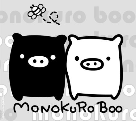 Linh vật được yêu thích nhất thời bấy giờ - Monokuro Boo. Có một thời ai cũng bọc vở, mua hộp bút, sticker... có hình hai con vật dễ thương này hết.
