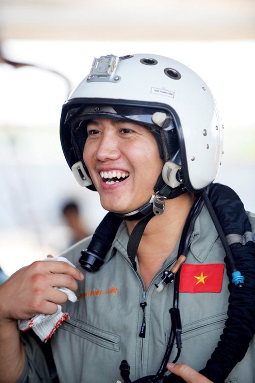 
Phi công Trần Thanh Luân.
