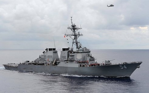 Tàu khu trục trang bị tên lửa có điều khiển USS Curtis Wilbur của Mỹ. (Ảnh: wtkr.com)