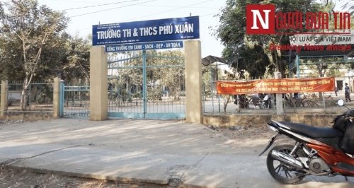 
Trường Tiểu học và THCS Phú Xuân nơi lấy ảnh tên sát nhân làm hình anh hùng Lê Văn Tám (Ảnh Thanh Lâm).
