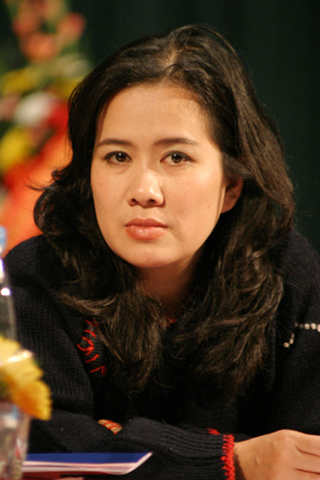 
Nhà văn Nguyễn Thị Thu Huệ - Một trong số ít nữ nhà văn tài - sắc vẹn toàn của văn học Việt Nam đương đại.
