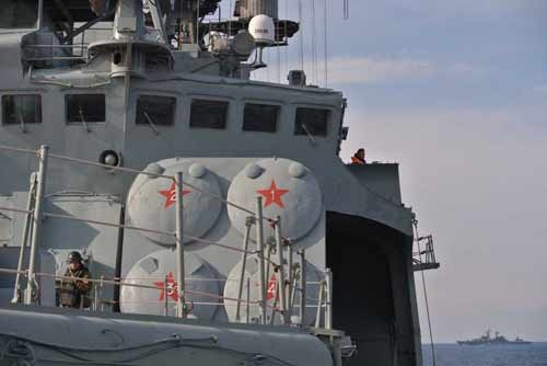 
Khu trục hạm Phó Đô đốc Kulakov còn có thể chở được hai máy bay trực thăng hải quân Ka-27 Helix-series.

