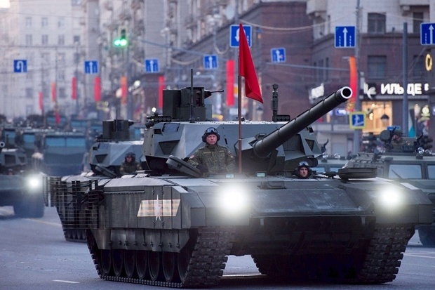 
Phó giám đốc Công ty chế tạo máy Uralvagonzavod (UVZ) Alexey Zharich ngày 15/4 nói với nhật báo Izvestia cho biết, một loạt xe tăng Armata T-14 mới đang trải qua các thử nghiệm giai đoạn cuối trong quân đội.
