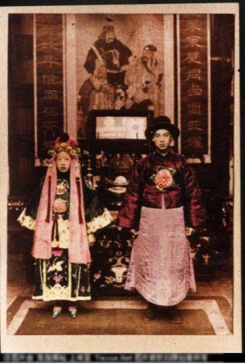 Đám cưới ma Trung Quốc là một nghi lễ hoành tráng và đầy thú vị. Hình ảnh lễ cưới ma tại Trung Quốc cho thấy sự tôn trọng và kính phục của dân tộc với vị thần đất, mặt trời và các sinh vật linh thiêng khác. Hãy xem những bức hình tuyệt đẹp của đám cưới ma Trung Quốc và khám phá sự kỳ diệu của văn hóa Trung Quốc.