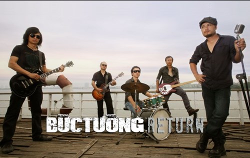 
Năm 2010, ban nhạc Bức Tường tái hợp với một phong cách âm nhạc hoàn toàn mới mẻ. Ảnh: buctuong.com
