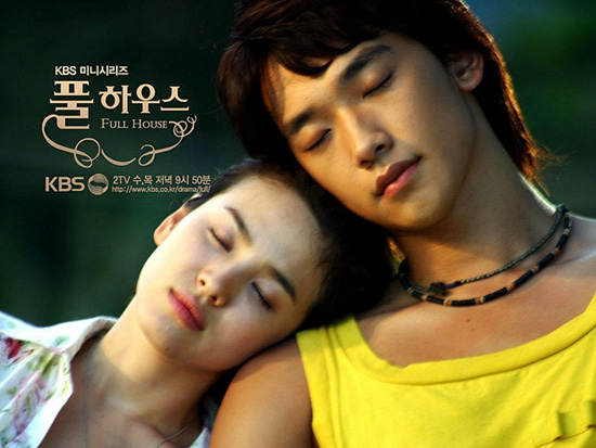 
Sau đó là chuyện tình lãng mạn cùng Bi Rain trong phim Ngôi nhà hạnh phúc - Full House (2004) đưa làn sóng Hallyu của Hàn Quốc lan khắp châu Á.
