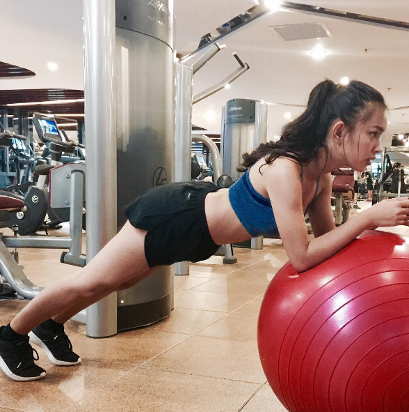 Châu Bùi cũng là một tín đồ của gym.