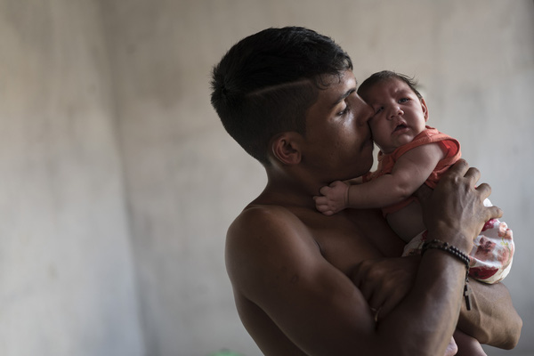 
Honduras cũng gấp rút đối phó với dịch bệnh này.
