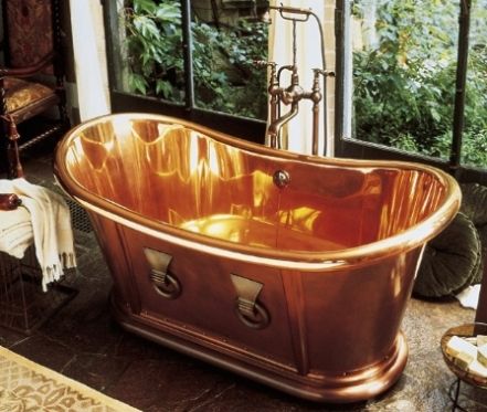 
Chiếc bồn tắm bằng vàng Mike tặng vợ cũ Robin.
