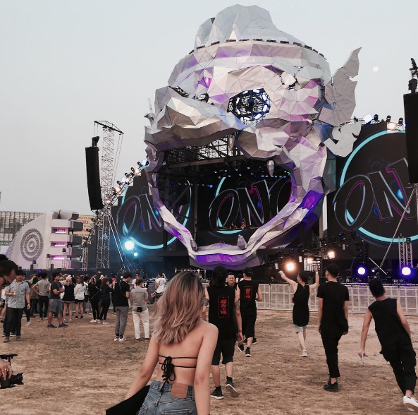 ... và Klaudia đều thường xuyên xuất hiện ở những EDM Festival.