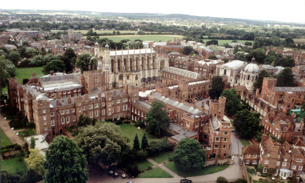 
Eton College là 1 trong những ngôi trường Trung học dành cho giới quý tộc hàng đầu nước Anh.
