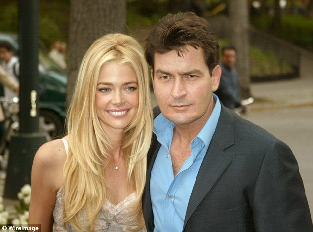 Denise Richards và Charlie Sheen năm 2003