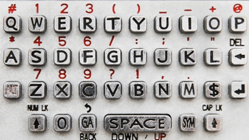 vi-sao-ban-phim-may-tinh-khong-xep-theo-thu-tu-abc-ma-la-qwerty.jpg