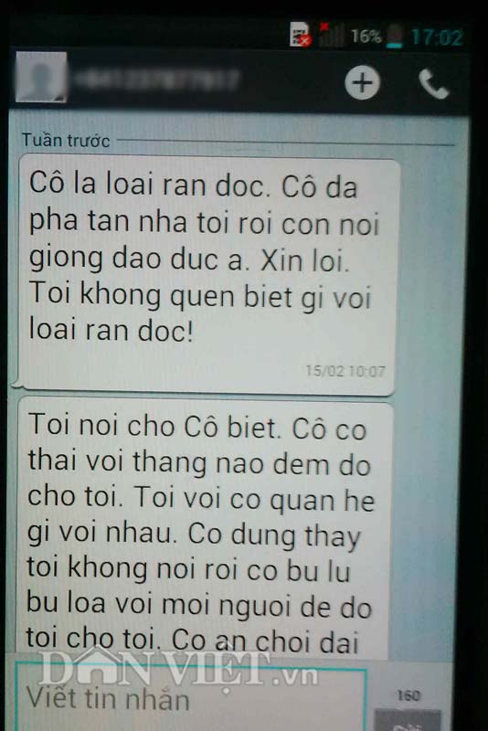 Ông Hùng thừa nhận những tin nhắn gửi đến máy chị D xúc phạm chị này là do ông và vợ ông nhắn. Ảnh An Sơn.