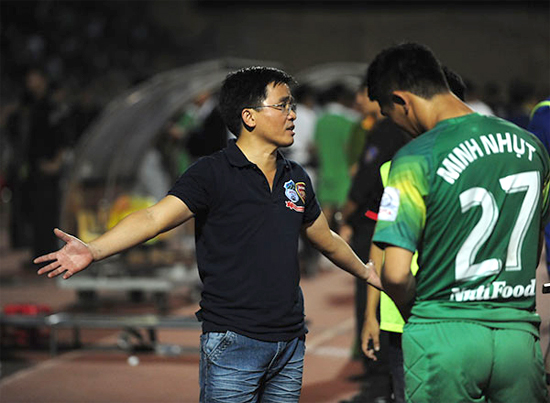 
Trưởng đoàn bóng đá HAGL - Nguyễn Tấn Anh.
