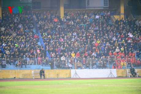 Gần 10.000 CĐV đến sân Hàng Đẫy để chứng kiến ĐT Việt Nam thi đấu giao hữu với Hà Nội T&T.
