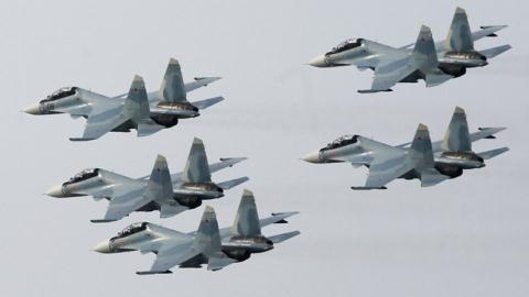 
Đội bay Su-30SM mang tên Đại bàng Nga của Không quân vũ trụ Nga - Ảnh: Reuters
