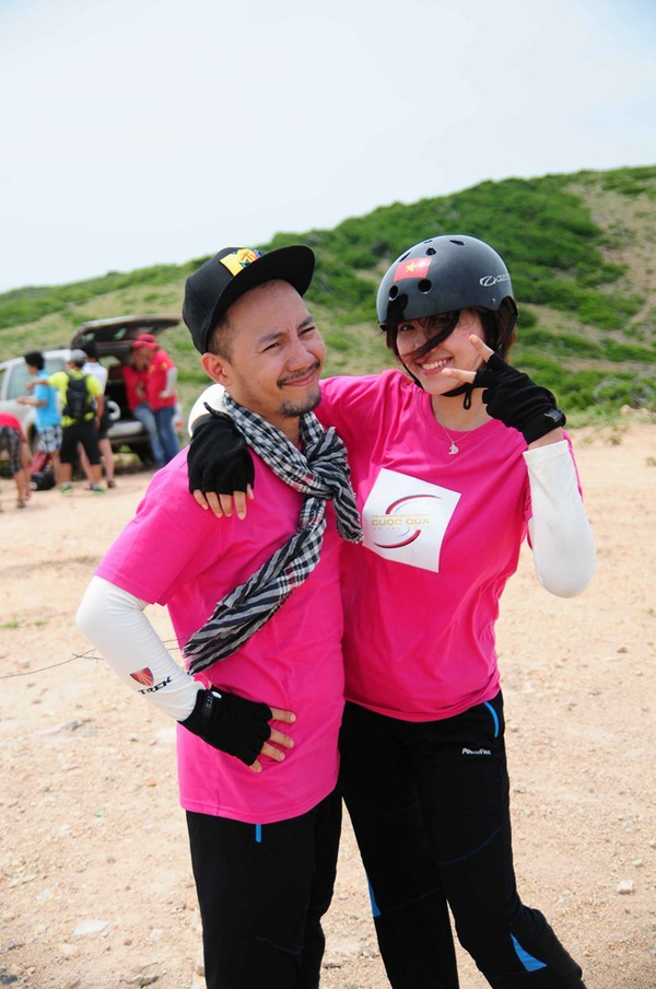 
Cặp đôi Hari Won và ĐInh Tiến Đạt nhận được tình cảm yêu thương và ngưỡng mộ của khán giả từ Cuộc đua kì thú 2013
