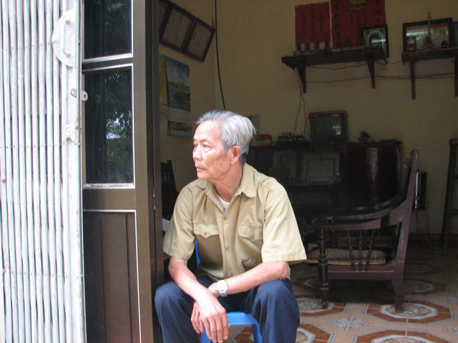 
Ông Triệu Tiến Thành - cha liệt sĩ Triệu Văn Phong, người anh hùng đầu tiên ngã xuống trong cuộc chiến lập lại bình yên cho xứ Lạng.

