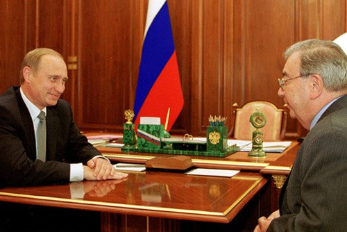 
Tổng thống Putin và cố Thủ tướng Primakov (phải)
