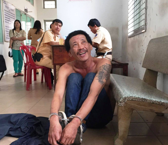 Kiểm tra nhanh, công an phát hiện tài xế Trịnh Hữu Đông dương tính với ma túy