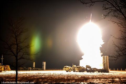 
Hệ thống phòng không S-400 khai hỏa
